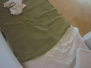 Camsoda Private Sex Chat of voyeurcam-julmodels-greybed-2