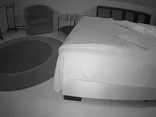 Camsoda Sex Chat of voyeurcam-julmodels-whitebed-6