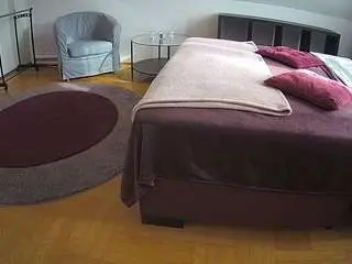 Camsoda Best Webcam of voyeurcam-julmodels-whitebed-6