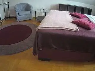 Camsoda Sex Cam of voyeurcam-julmodels-whitebed-6
