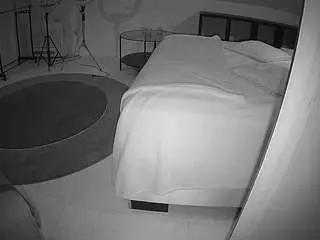 Camsoda Free Live Porn of voyeurcam-julmodels-whitebed-6