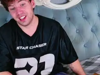 Camsoda Free Porn Cam of arthurwhitee