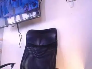 Camsoda Nude Webcam of roxy-fox-2