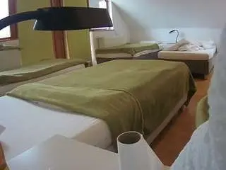 Camsoda Sex Cam of voyeurcam-julmodels-bed-2