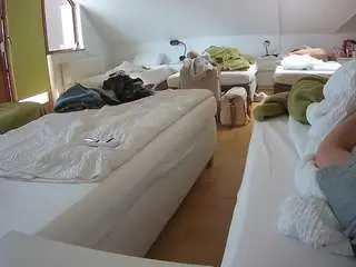 Camsoda Best Webcam of voyeurcam-julmodels-bed-2