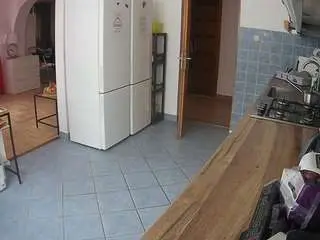 Camsoda Nude Webcam of voyeurcam-julmodels-kitchen