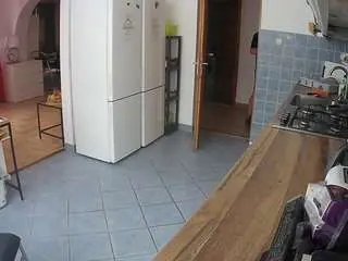 Camsoda Live Sex Cam of voyeurcam-julmodels-kitchen