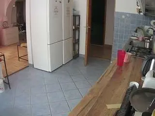 Camsoda Live Sex Cam of voyeurcam-julmodels-kitchen