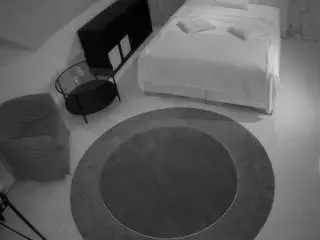 Camsoda Free Live Porn of voyeurcam-julmodels-whitebed-1
