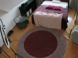 Camsoda Private Sex Chat of voyeurcam-julmodels-whitebed-1