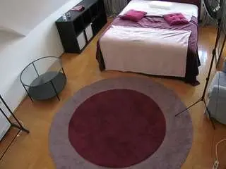 Camsoda Free Live Porn of voyeurcam-julmodels-whitebed-1