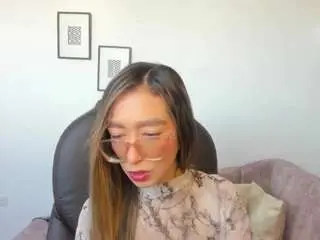 Camsoda Adult Video Chat of helen-foxy