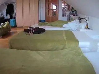 Camsoda Live Sex of voyeurcam-julmodels-bed-3