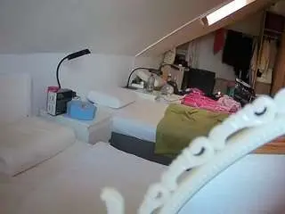 Camsoda Adult Video Chat of voyeurcam-julmodels-bed-4
