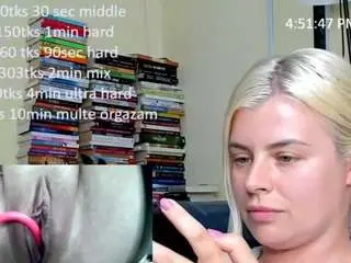 Camsoda Free Porn Cam of queenofthenighttt