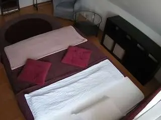 Camsoda Live Porn of voyeurcam-julmodels-whitebed-2