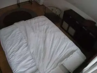 Camsoda Free Porn Cam of voyeurcam-julmodels-whitebed-2