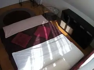Camsoda Free Porn Cam of voyeurcam-julmodels-whitebed-2
