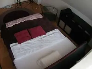 Camsoda Free Live Porn of voyeurcam-julmodels-whitebed-2