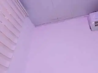 Camsoda Private Sex Chat of violeta-olsen