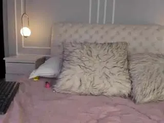 Camsoda Sex Chat of violeta-olsen