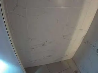 Camsoda Nude Webcam of voyeurcam-casa-salsa-bathroom-8