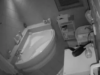 Camsoda Best Webcam of voyeurcam-julmodels-bath-1st-2