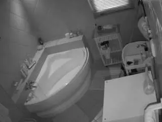 Camsoda Live Sex of voyeurcam-julmodels-bath-1st-2