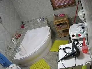 Camsoda Free Live Porn of voyeurcam-julmodels-bath-1st-2