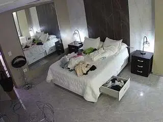 Camsoda Live Sex Cam of voyeurcam-casa-salsa-bedroom-4