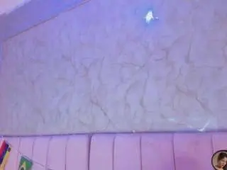 Camsoda Adult Webcams of hillary-collins