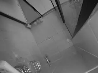 Camsoda Sex Cam of voyeurcam-jb-shower-2