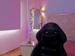 Camsoda Nude Webcam of damian-tay