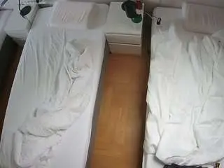 Camsoda Sex Cam of voyeurcam-julmodels-bed-5