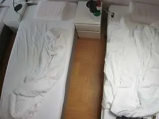 Camsoda Live Porn of voyeurcam-julmodels-bed-5