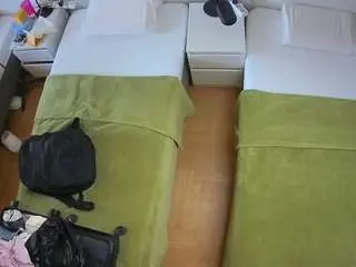 Camsoda Adult Webcams of voyeurcam-julmodels-bed-5
