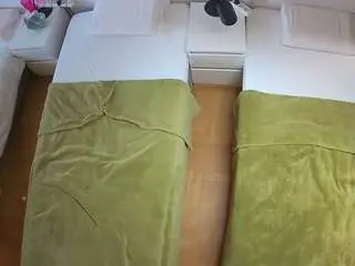 Camsoda Live Sex Cam of voyeurcam-julmodels-bed-5