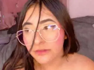 Camsoda Nude Webcam of ellariojass
