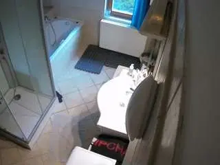 Camsoda Live Porn of voyeurcam-julmodels-bath-2nd-2