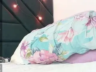 Camsoda Sex Cam of kinkyhousewifee
