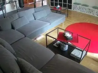 Camsoda Adult Webcam of voyeurcam-julmodels-living-3