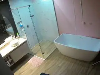 Camsoda Private Sex Chat of voyeurcam-casa-salsa-bathroom-2