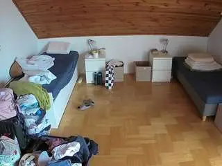 Camsoda Live Sex of voyeurcam-julmodels-greybed-3