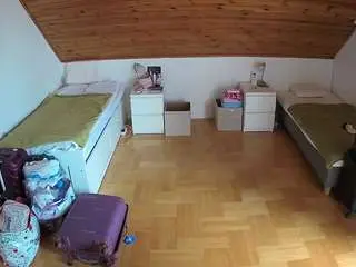 Camsoda Sex Cam of voyeurcam-julmodels-greybed-3