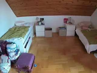 Camsoda Free Live Porn of voyeurcam-julmodels-greybed-3