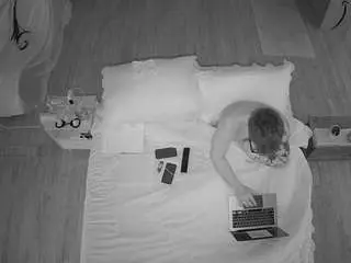 Camsoda Adult Webcam of voyeurcam-celticiron-01