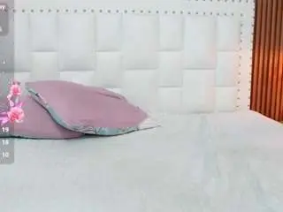 Camsoda Sex Cam of hornybarelylegalgirl