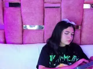 Camsoda Adult Video Chat of megan-devon