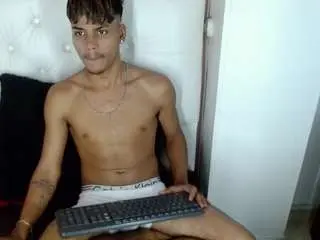 Camsoda Sex Cam of angel-foxxx