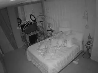 Camsoda Free Porn Cam of voyeurcam-casa-salsa-bedroom-2